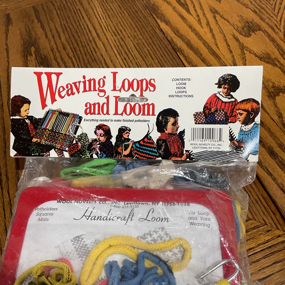 Weaving Loops and Loom Craft Set - Red, Blue, Yellow, Green Loops